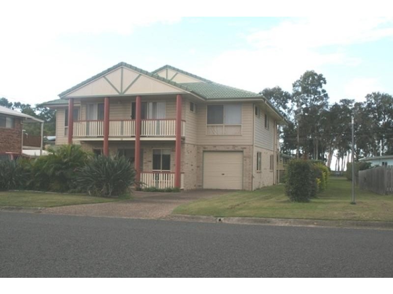 14 Travis Road, Burrum Heads QLD 4659