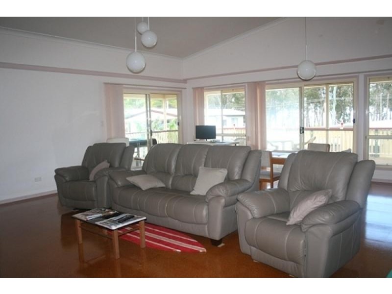 14 Travis Road, Burrum Heads QLD 4659