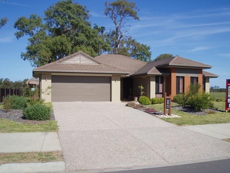 26 SIRENIA DRIVE, Burrum Heads QLD 4659
