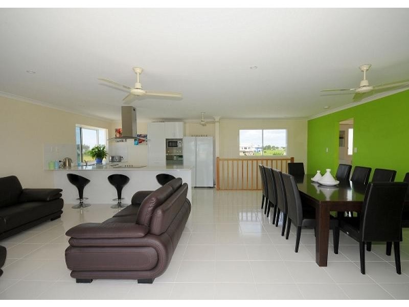 24 Sandcastles Circuit, Burrum Heads QLD 4659