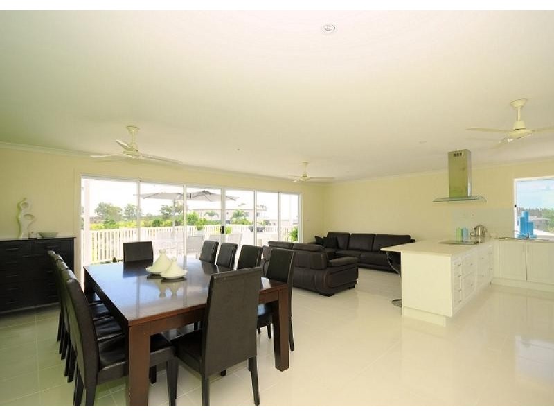 24 Sandcastles Circuit, Burrum Heads QLD 4659