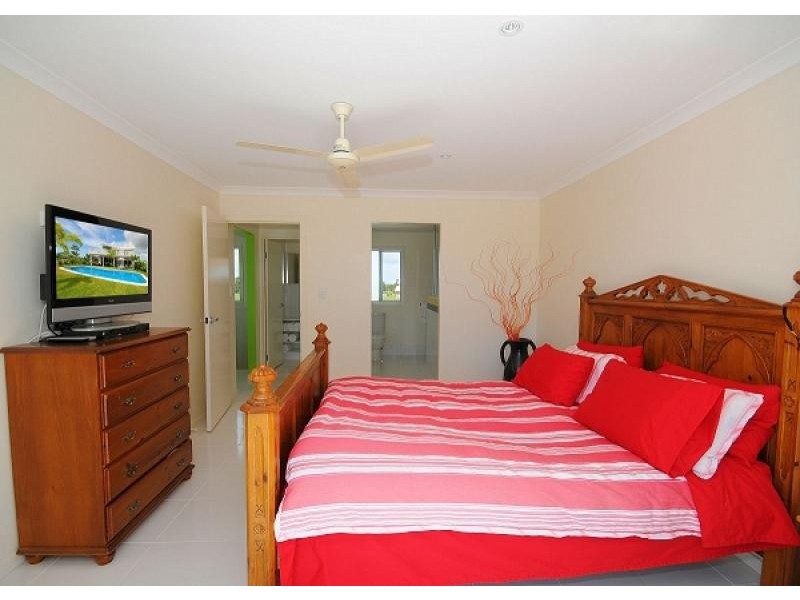 24 Sandcastles Circuit, Burrum Heads QLD 4659