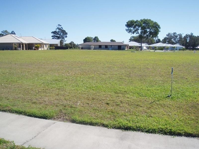 16 Barramundi Dr, Burrum Heads QLD 4659