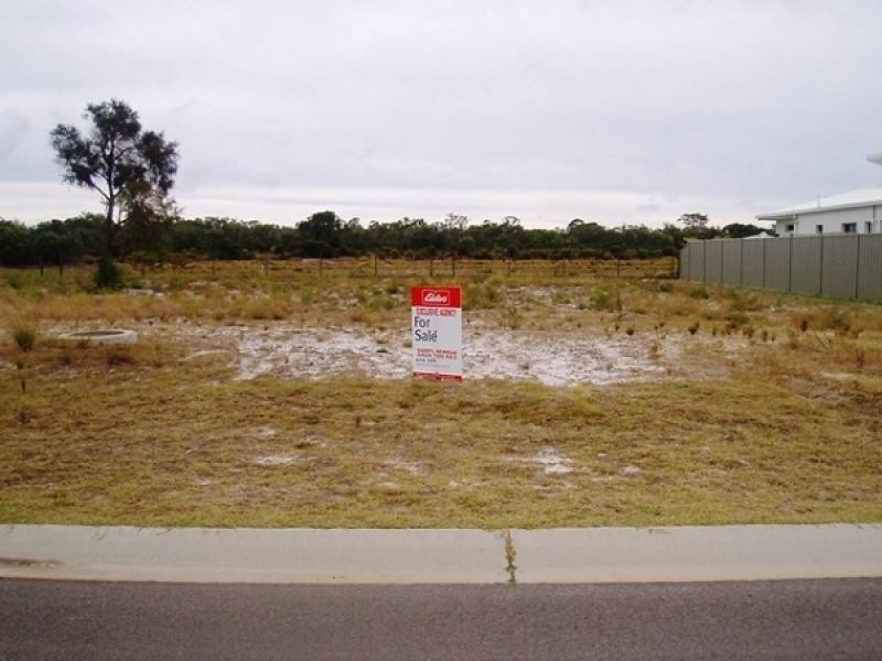 10 HONEY MYRTLE CL, Burrum Heads QLD 4659