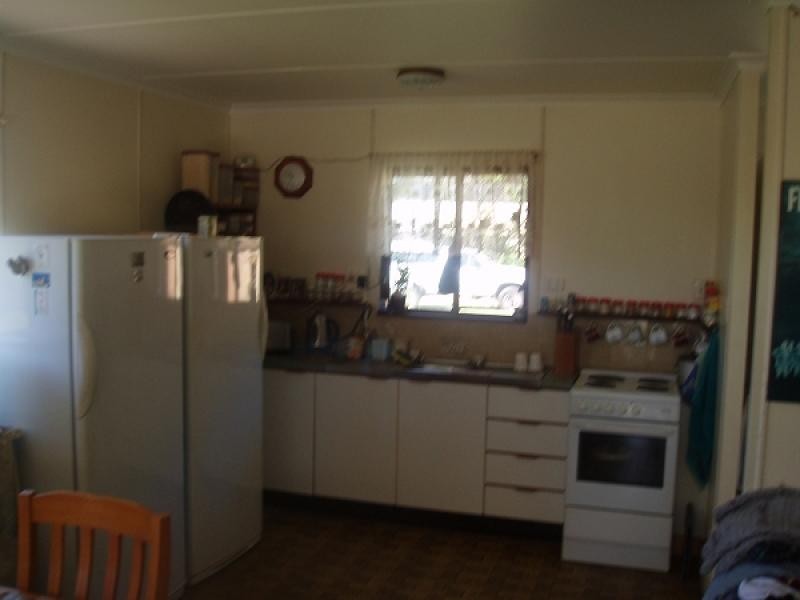 69 Riverview Dr, Burrum Heads QLD 4659