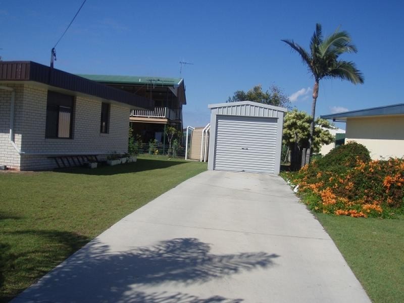 69 Riverview Dr, Burrum Heads QLD 4659
