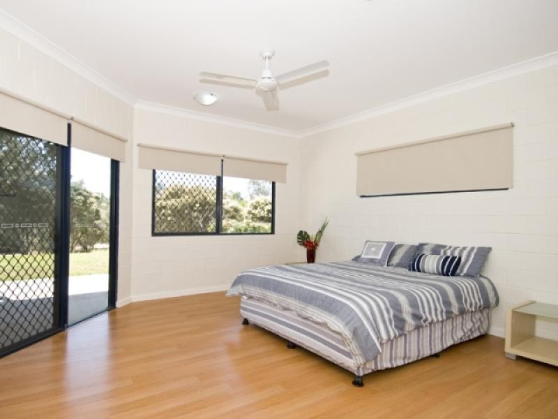 6 Tamarind Close, Burrum Heads QLD 4659