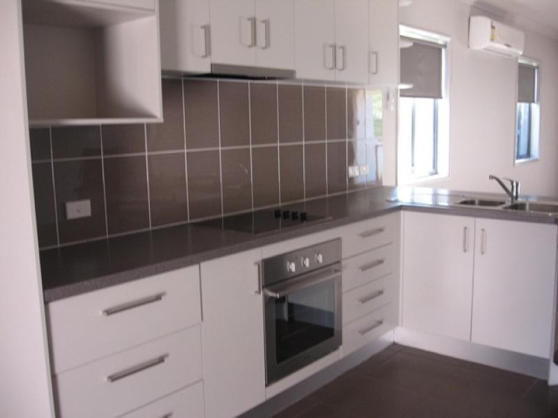 Unit 2/9 Burrum Street, Burrum Heads QLD 4659