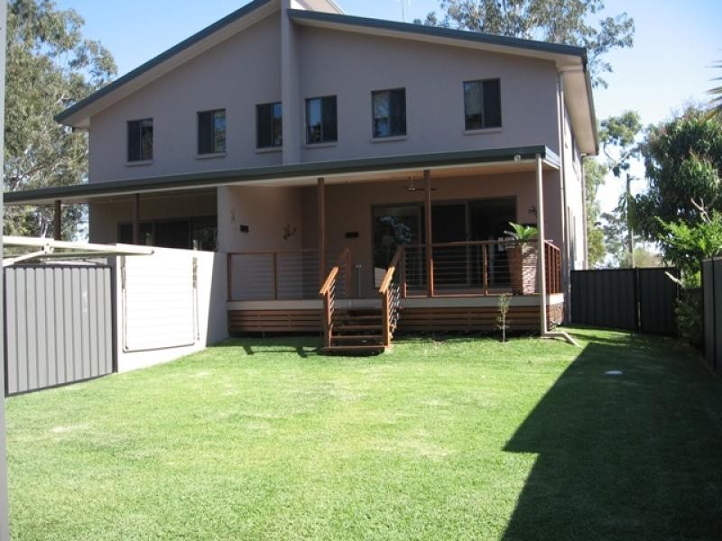 Unit 2/9 Burrum Street, Burrum Heads QLD 4659