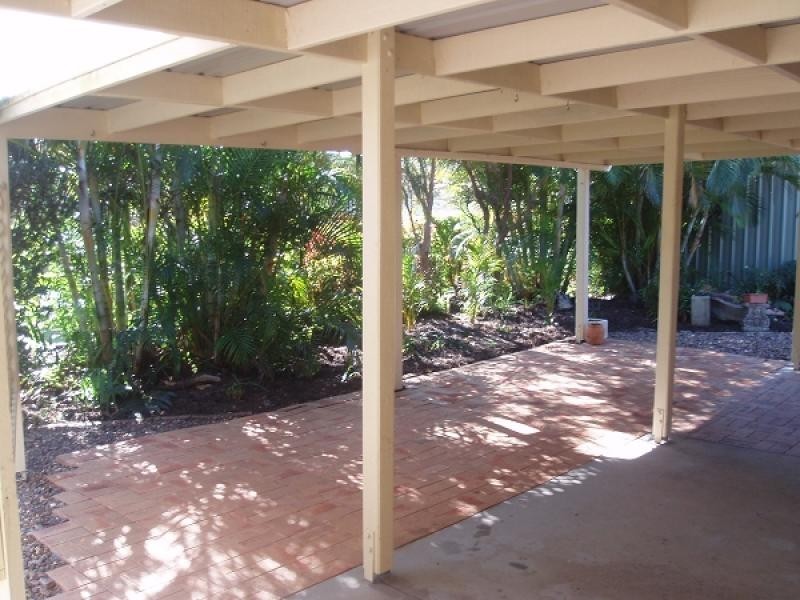 2 AMBER COURT, Burrum Heads QLD 4659