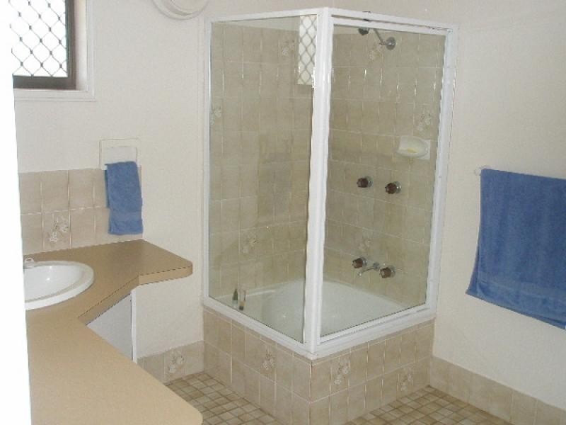 82 Riverview Drive, Burrum Heads QLD 4659