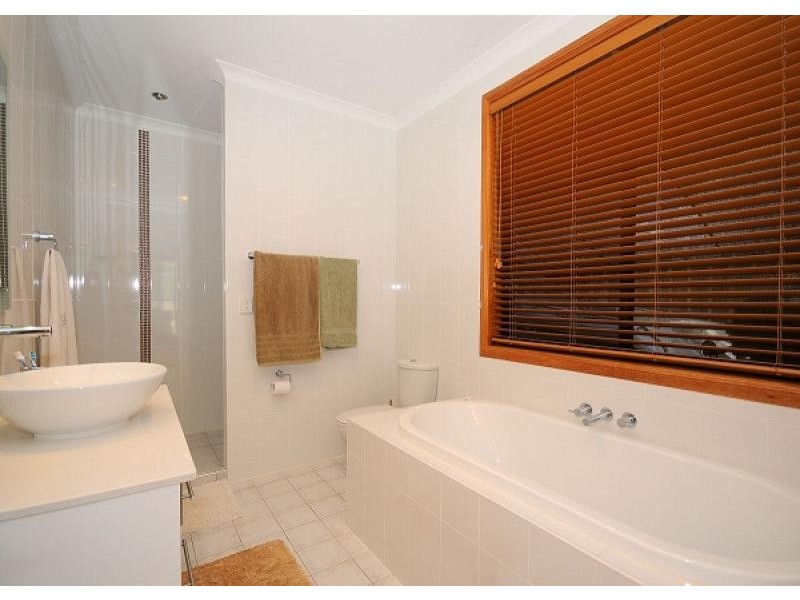 60 Traviston Way, Burrum Heads QLD 4659