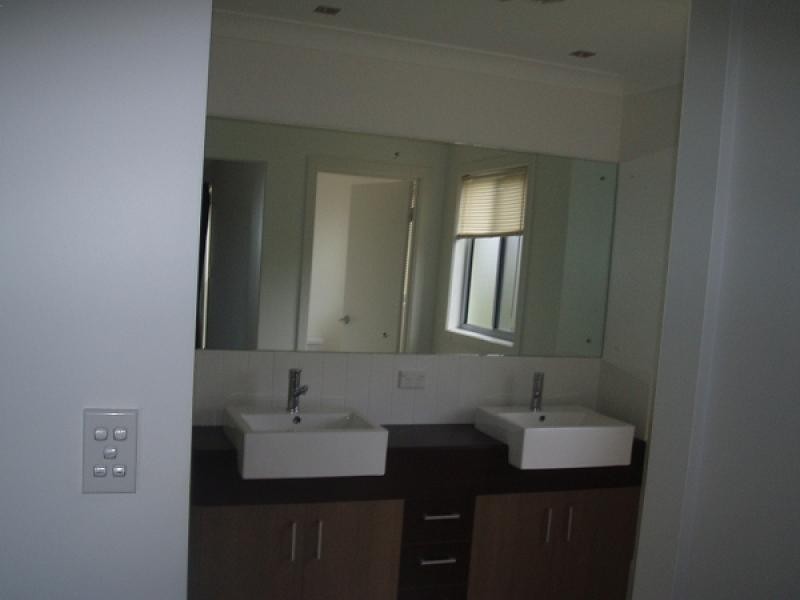 8 Barramundi Drive, Burrum Heads QLD 4659