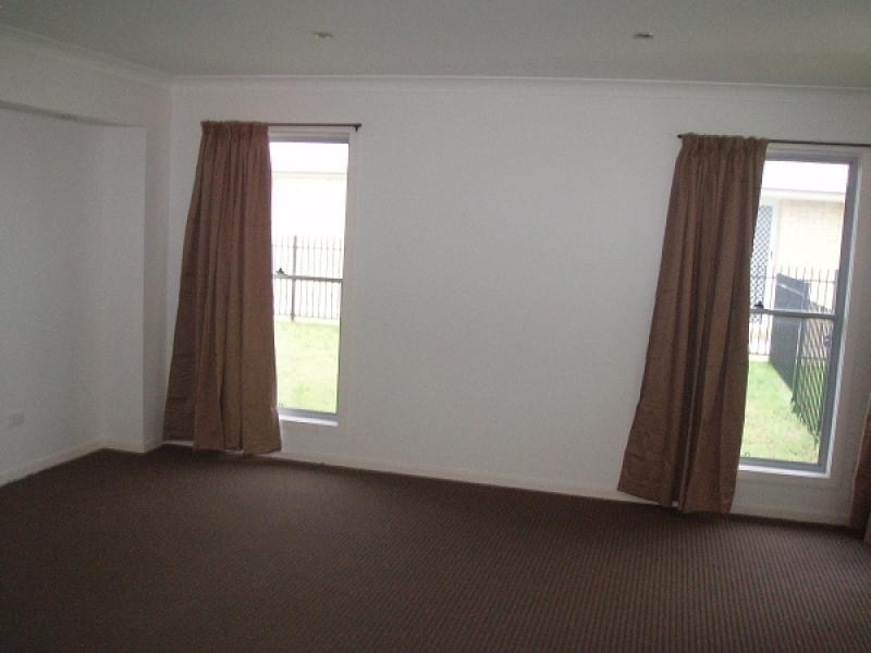 8 Barramundi Drive, Burrum Heads QLD 4659