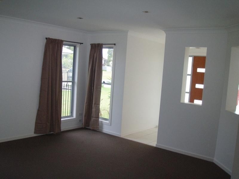 8 Barramundi Drive, Burrum Heads QLD 4659