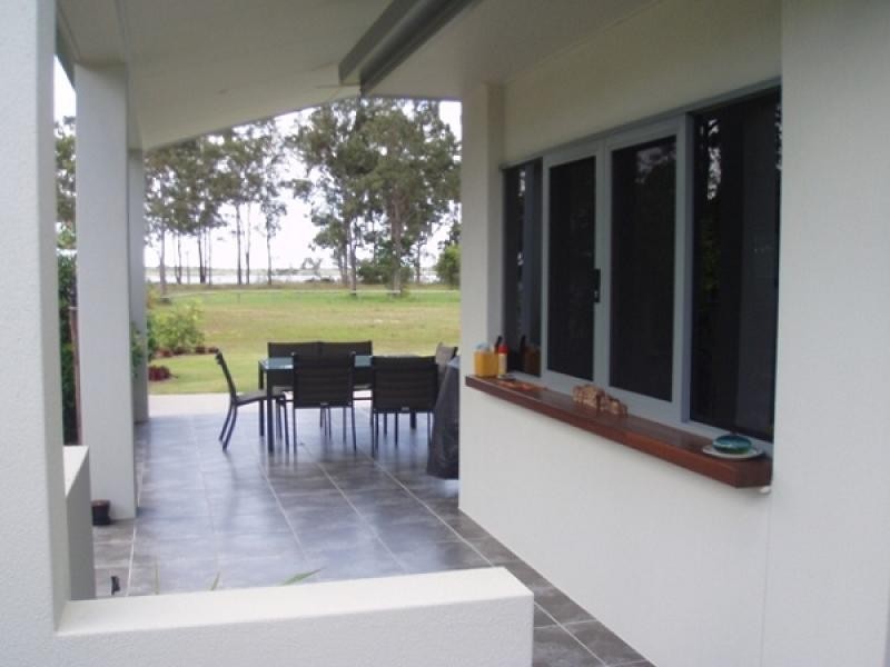 42 TRAVISTON WAY, Burrum Heads QLD 4659