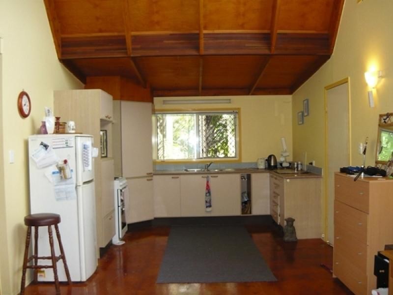 16 Torbanlea Street, Burrum Heads QLD 4659