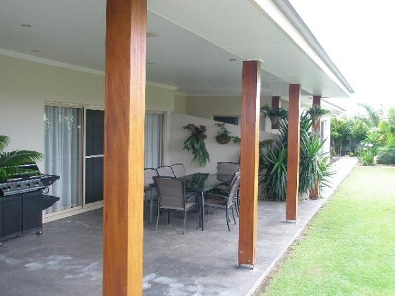 6 Krista Court, Burrum Heads QLD 4659