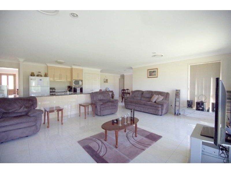 7 Elboz Crt, Burrum Heads QLD 4659