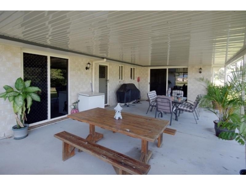 7 Elboz Crt, Burrum Heads QLD 4659