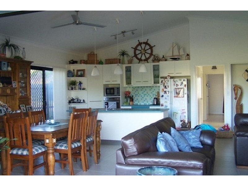 5 Beach Drive, Burrum Heads QLD 4659