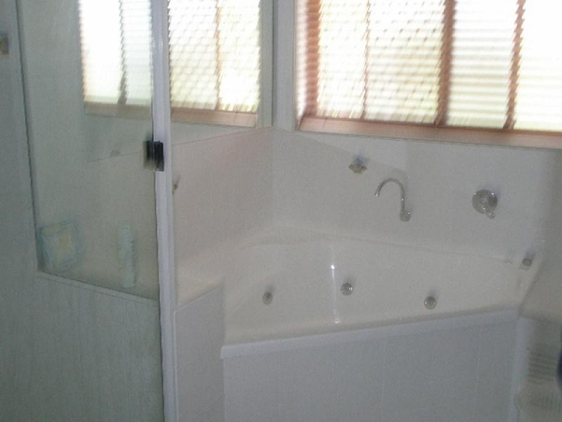 11 Warringal Court, Burrum Heads QLD 4659