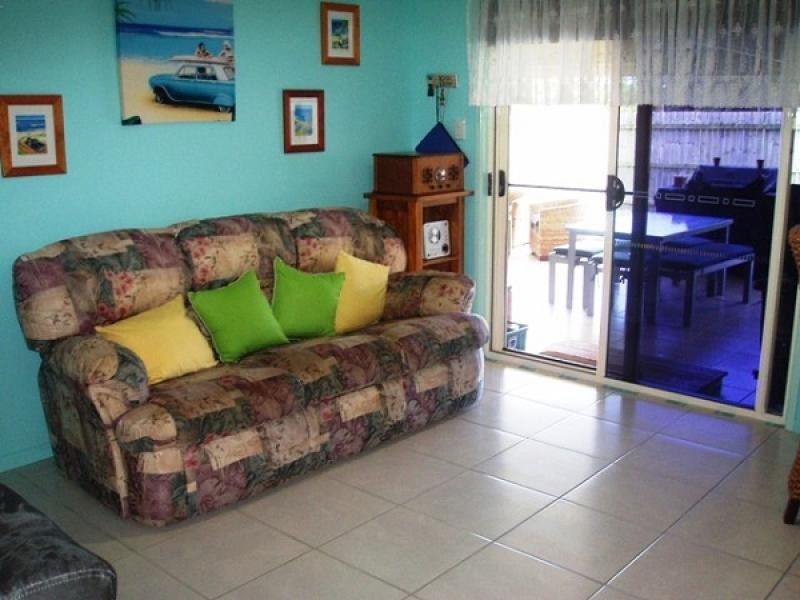 1 Silverleaf Tce, Toogoom QLD 4655