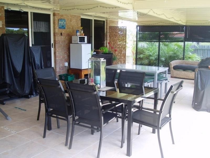 1 Silverleaf Tce, Toogoom QLD 4655