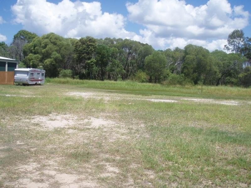 15 Lakes Blvd, Burrum Heads QLD 4659