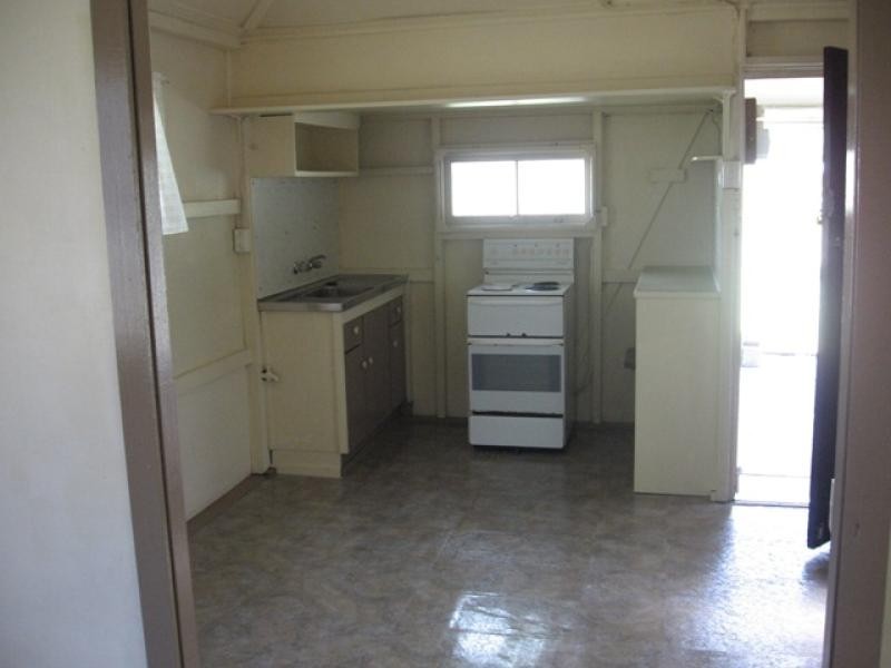 27 Burrum Street, Burrum Heads QLD 4659