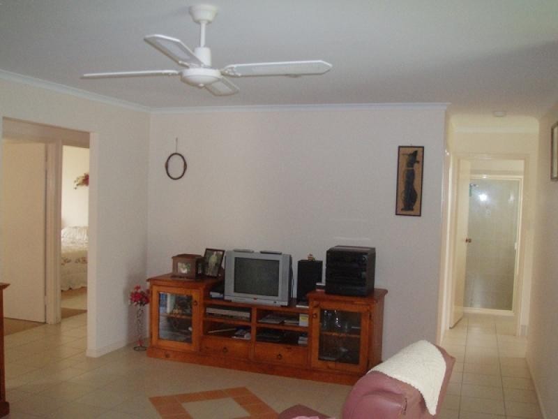 15 Louise Drive, Burrum Heads QLD 4659