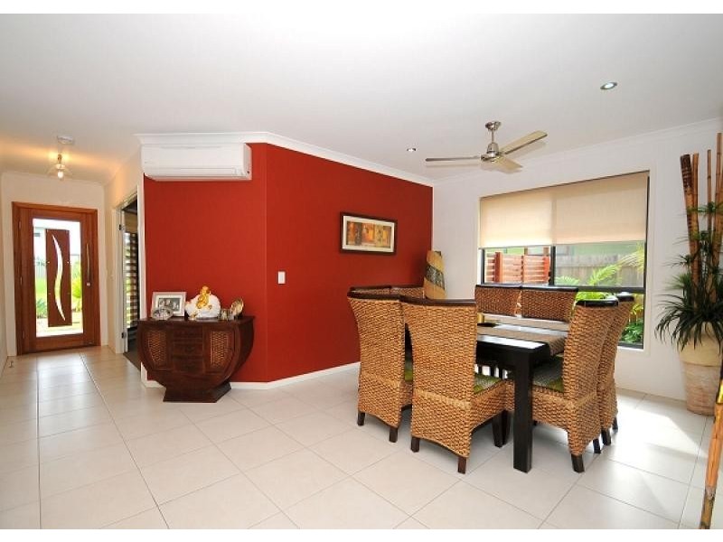 24 Traviston Way, Burrum Heads QLD 4659