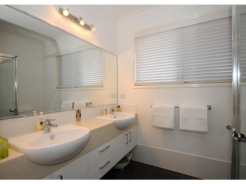 24 Traviston Way, Burrum Heads QLD 4659