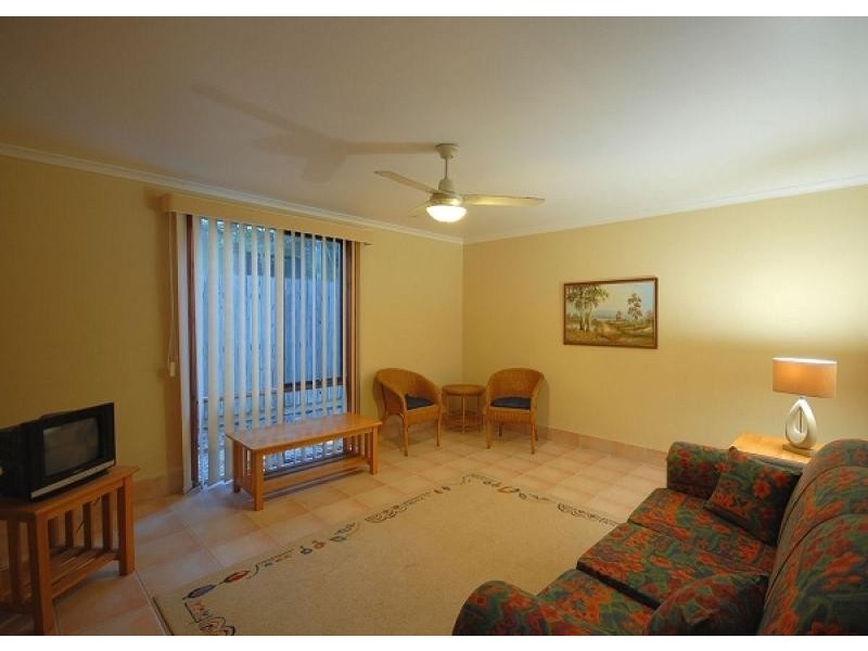 18 Ries Road, Toogoom QLD 4655
