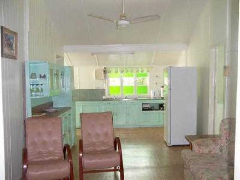 54 BURRUM ST, Burrum Heads QLD 4659