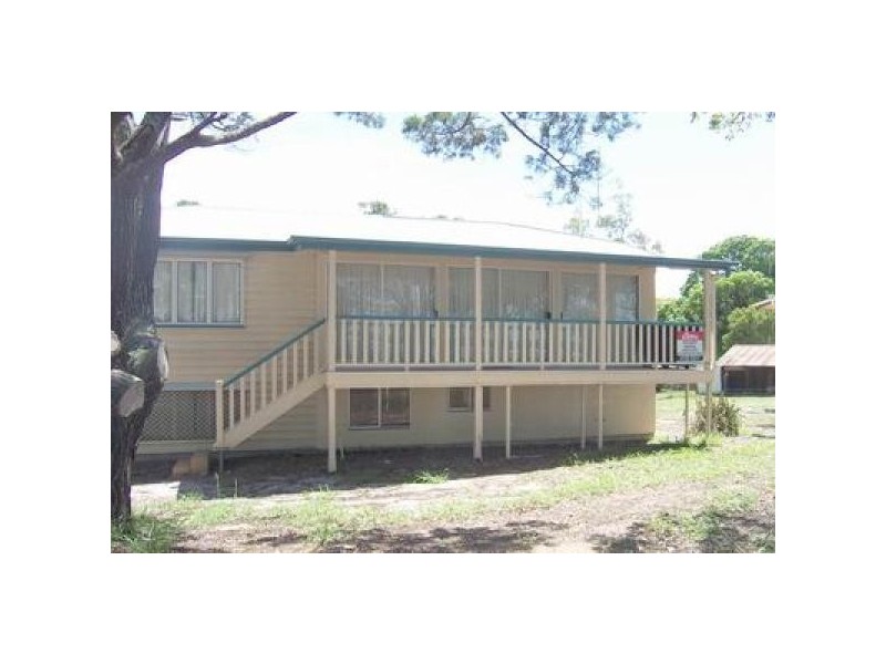 60 Burrum St, Burrum Heads QLD 4659