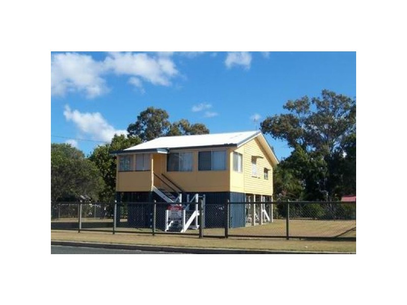 6 Ross Street, Burrum Heads QLD 4659