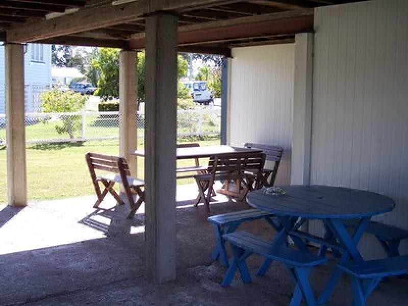 6 Ross Street, Burrum Heads QLD 4659