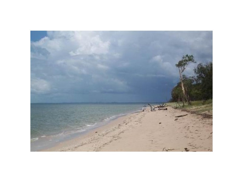 48 Beach Drive, Burrum Heads QLD 4659