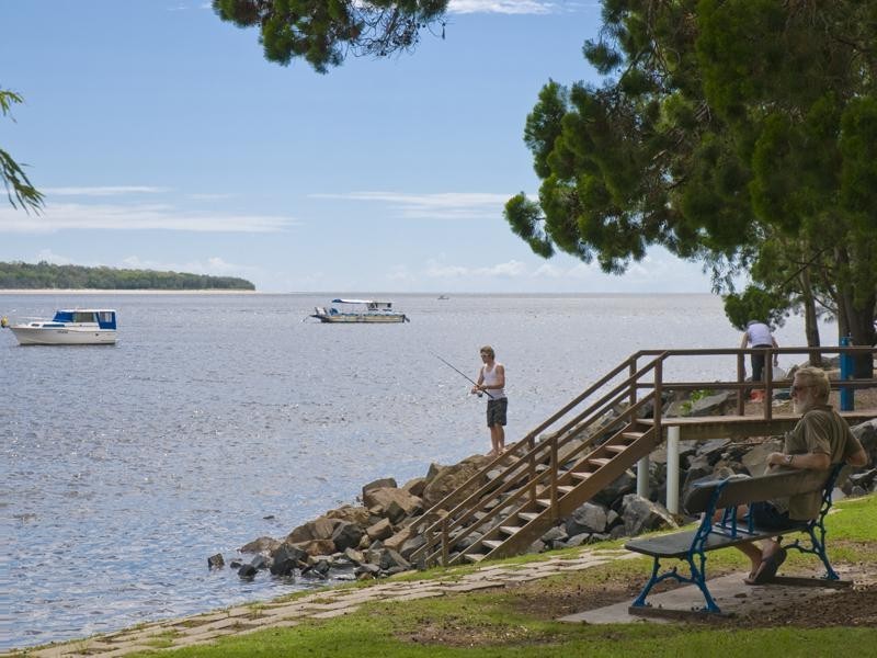 6 Burrum Street, Burrum Heads QLD 4659