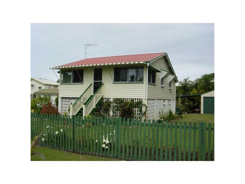11 Burrum Street, Burrum Heads QLD 4659