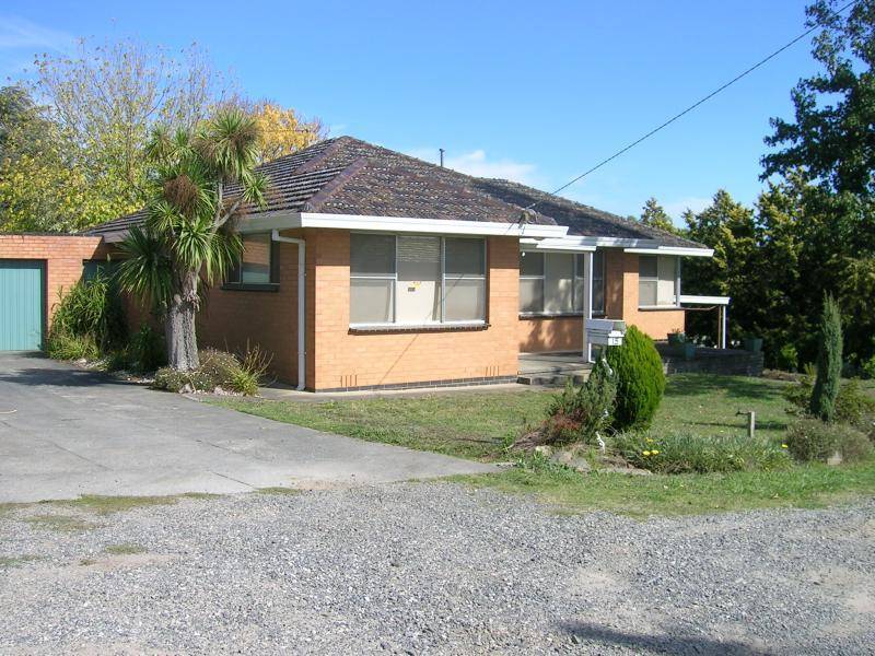 15 KOROIT STREET, Warragul VIC 3820