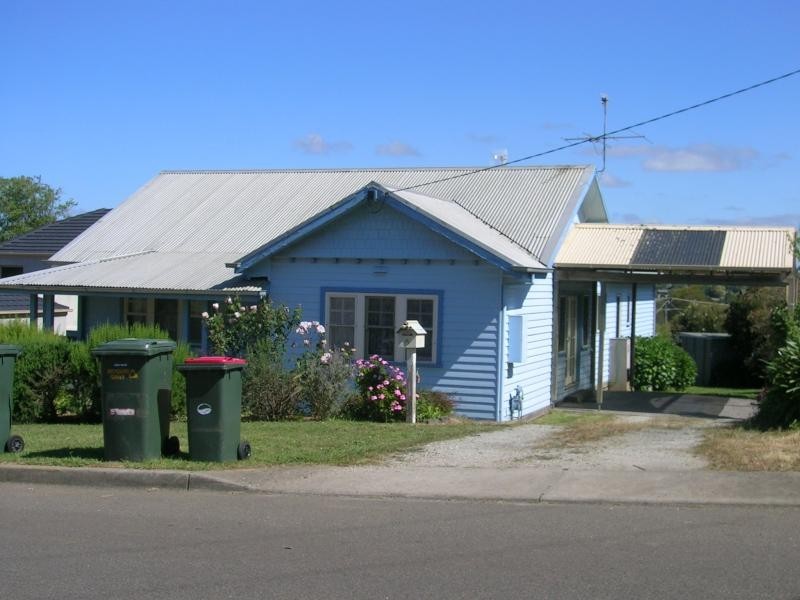 6 HADLOW STREET, Warragul VIC 3820