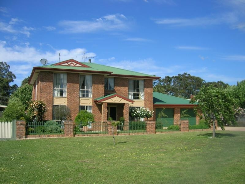 66 YOUNG STREET, Darnum VIC 3822