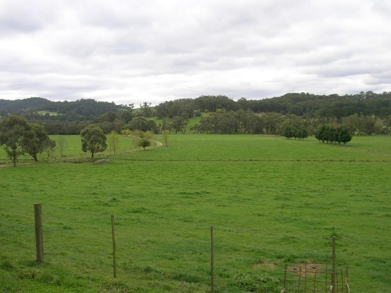 265 Sanders Road, Garfield North VIC 3814