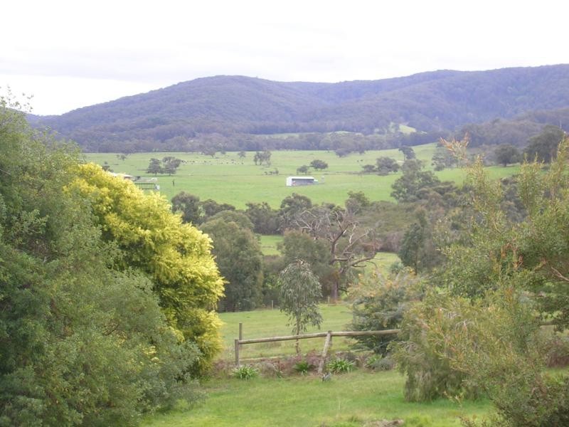 265 Sanders Road, Garfield North VIC 3814