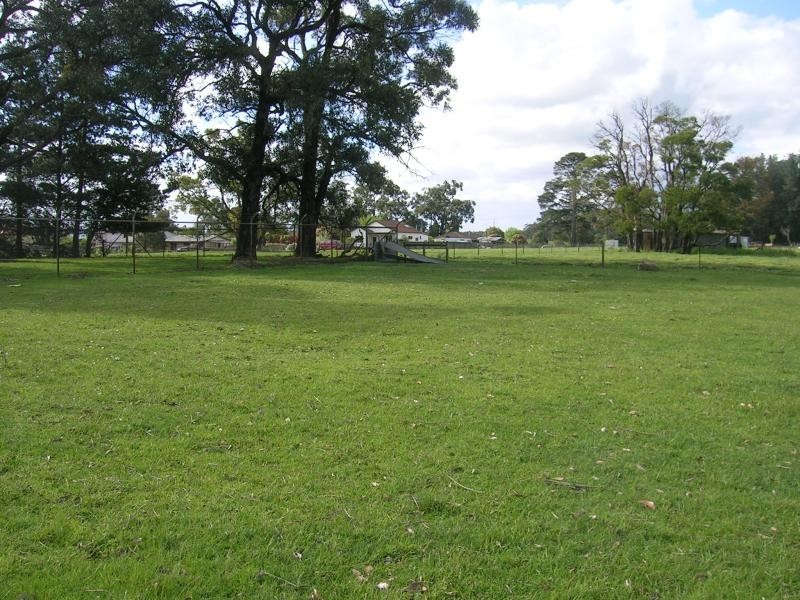 39 Railway Avenue, Darnum VIC 3822