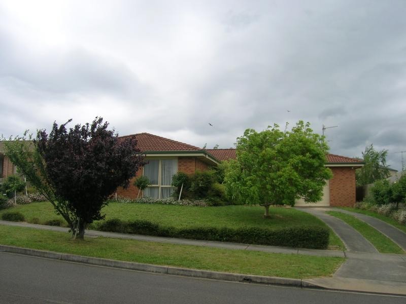 9 Myrtle Crescent, Warragul VIC 3820