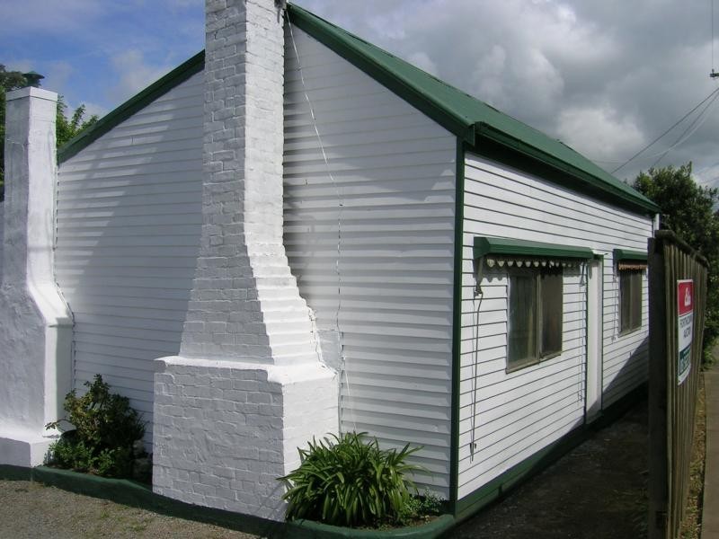 32 Railway Avenue, Drouin VIC 3818