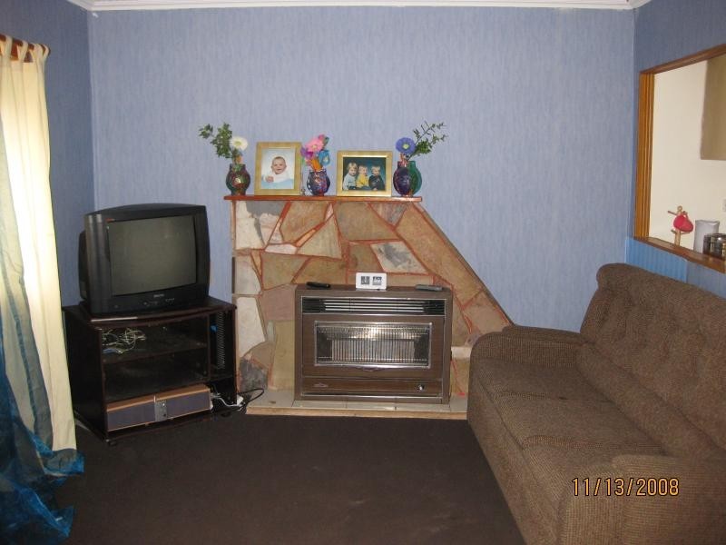 32 Railway Avenue, Drouin VIC 3818